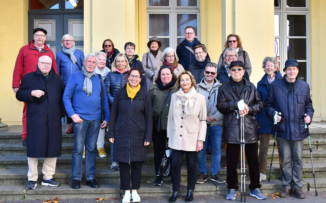 Theaterfreunde aus ganz Deutschland in Rostock