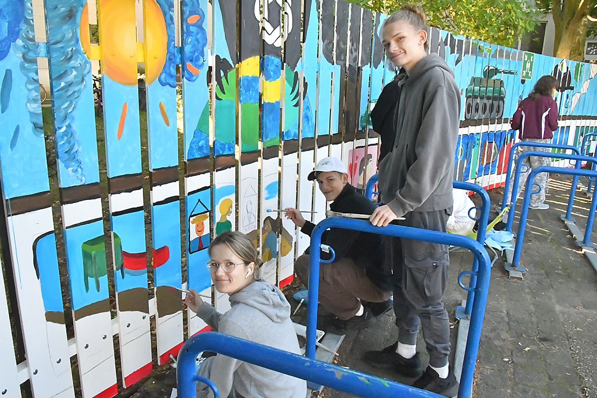 25-09_Zaunbemalung_19-WO