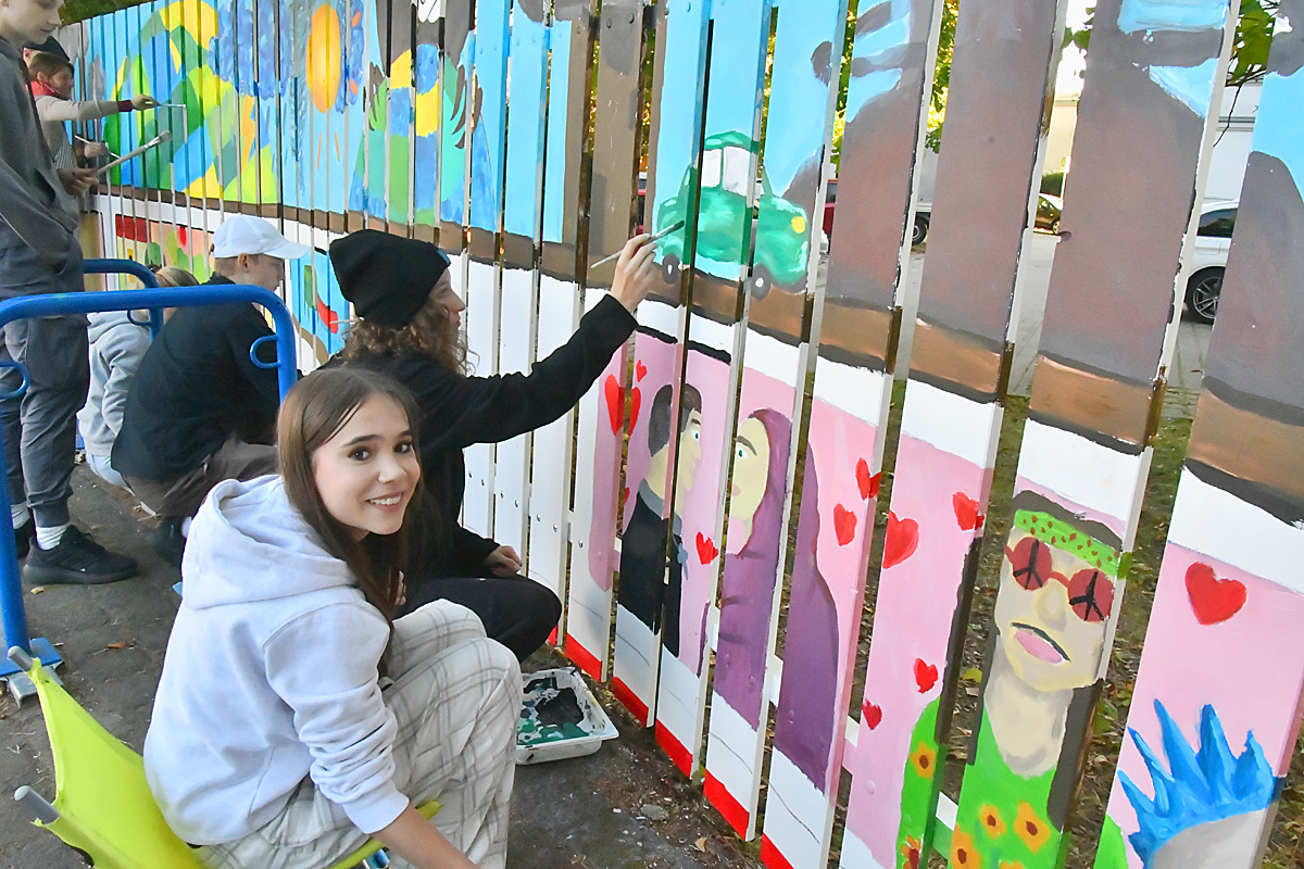 25-09_Zaunbemalung_26-WO